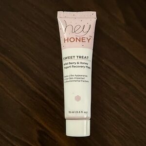 Hey Honey Sweet Treat Yogurt Recovery Mask